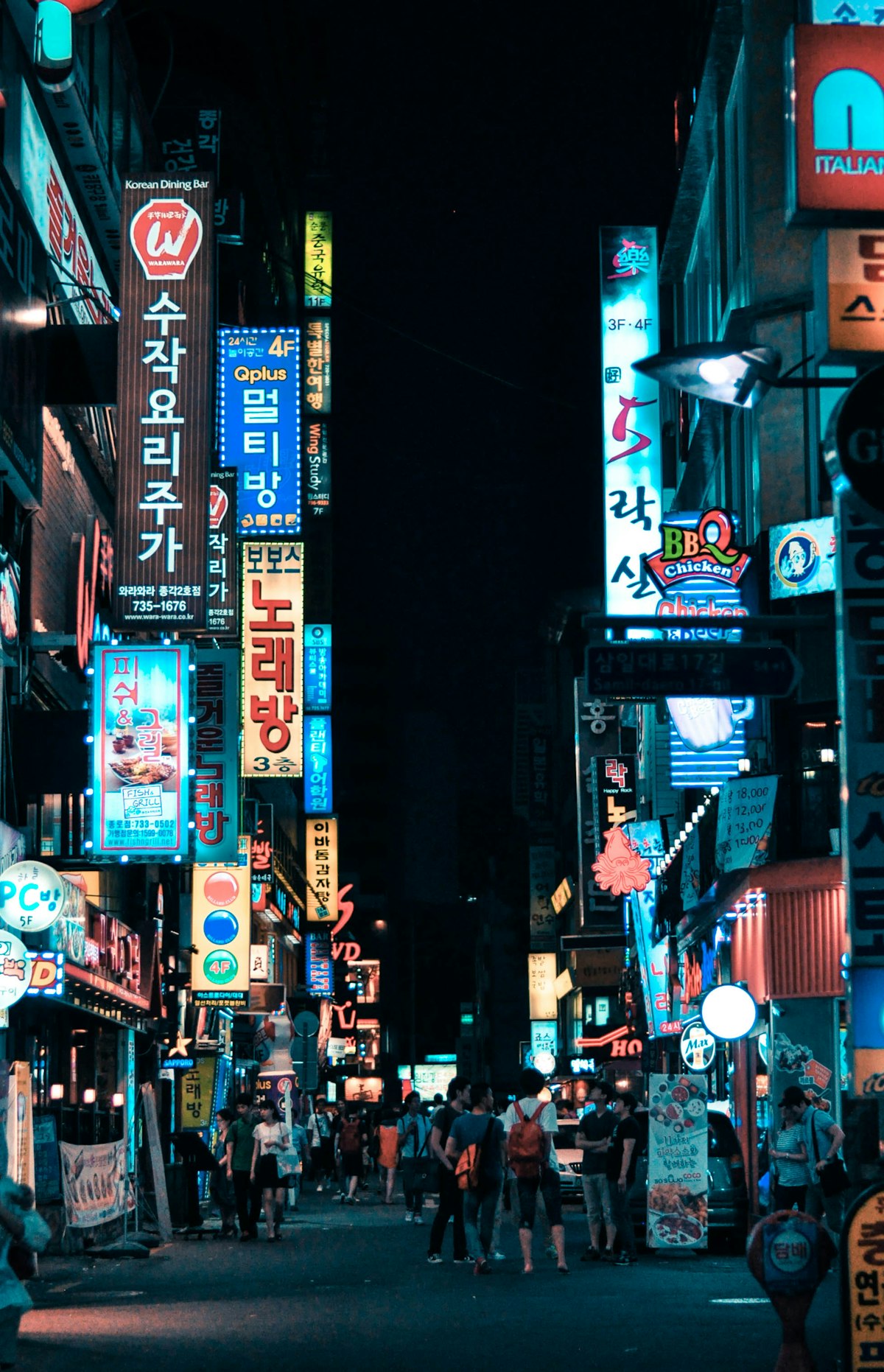 Exploring Bukchon Hanok Village: A Serene Walk through Seoul’s Traditional Heritage